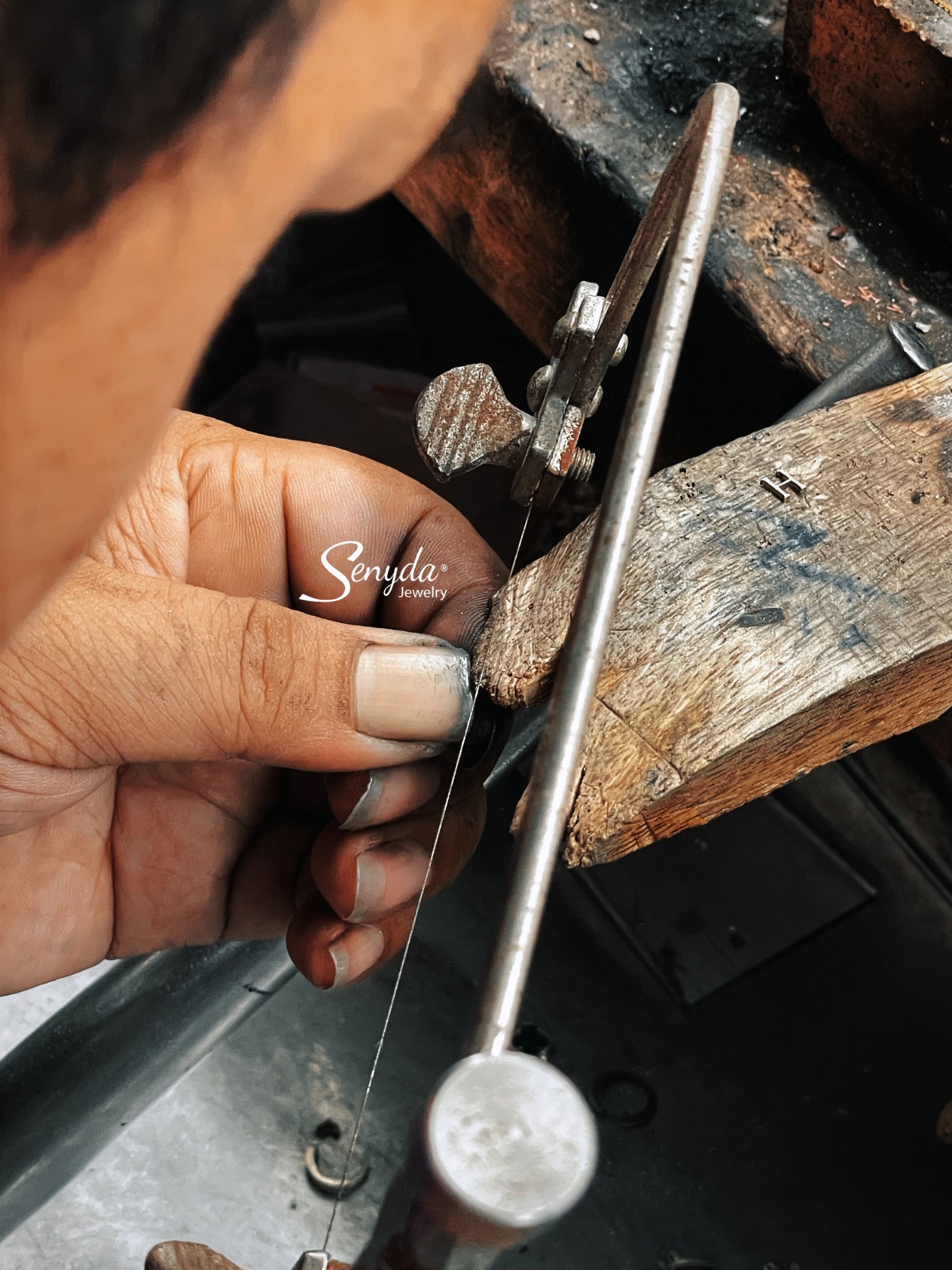 feiner handgefertigter Schmuck
