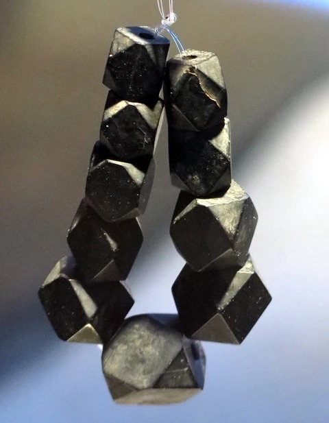 jewelry made during the Oc Eo - Phu Nam era