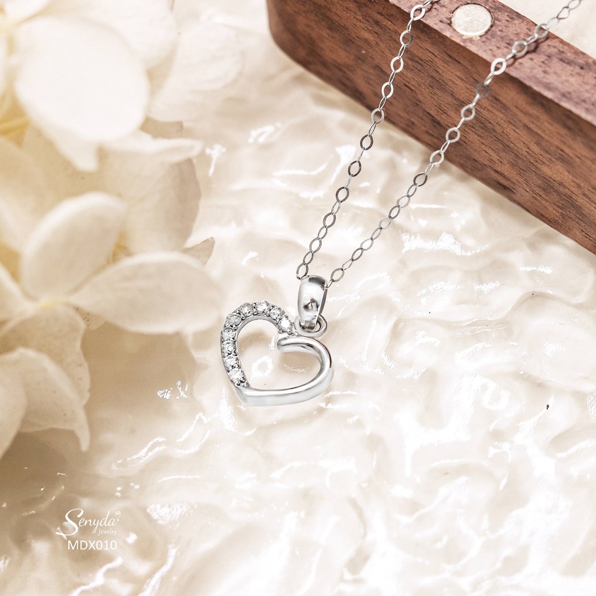 gemstone jewelry for Leo
