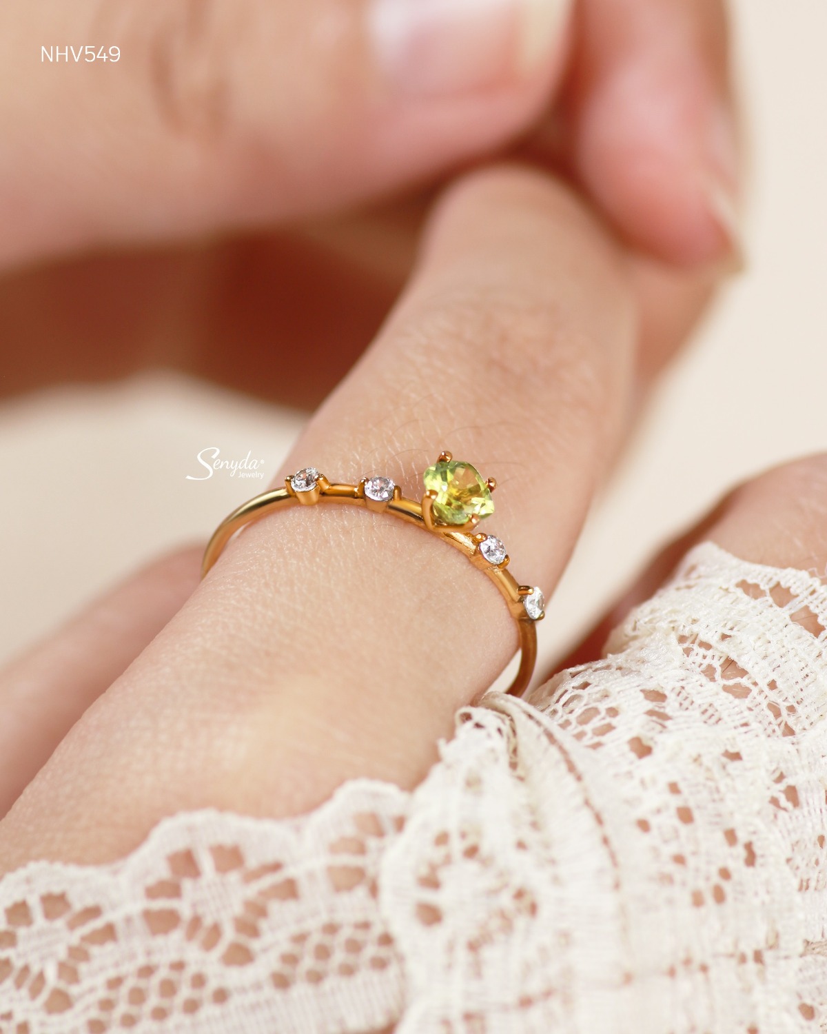 gemstone jewelry for Leo